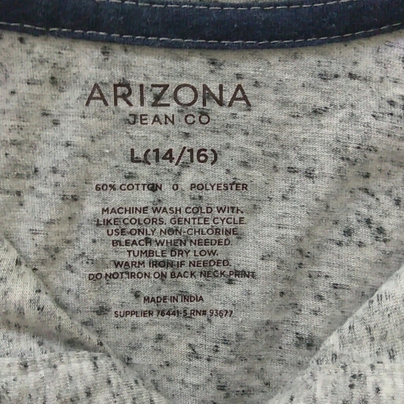 2 for 1 boys T-shirts great condition both size L - Picture 14 of 14